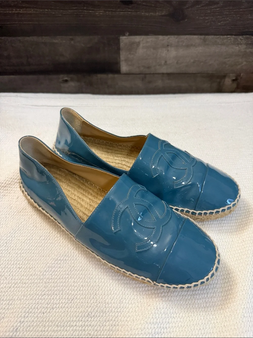 CHANEL Teal Patent Espadrille Flats with Interlocking CC